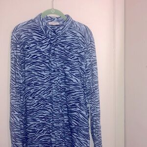 Beach Lunch Lounge Long Sleeve Blue Zebra Print Short